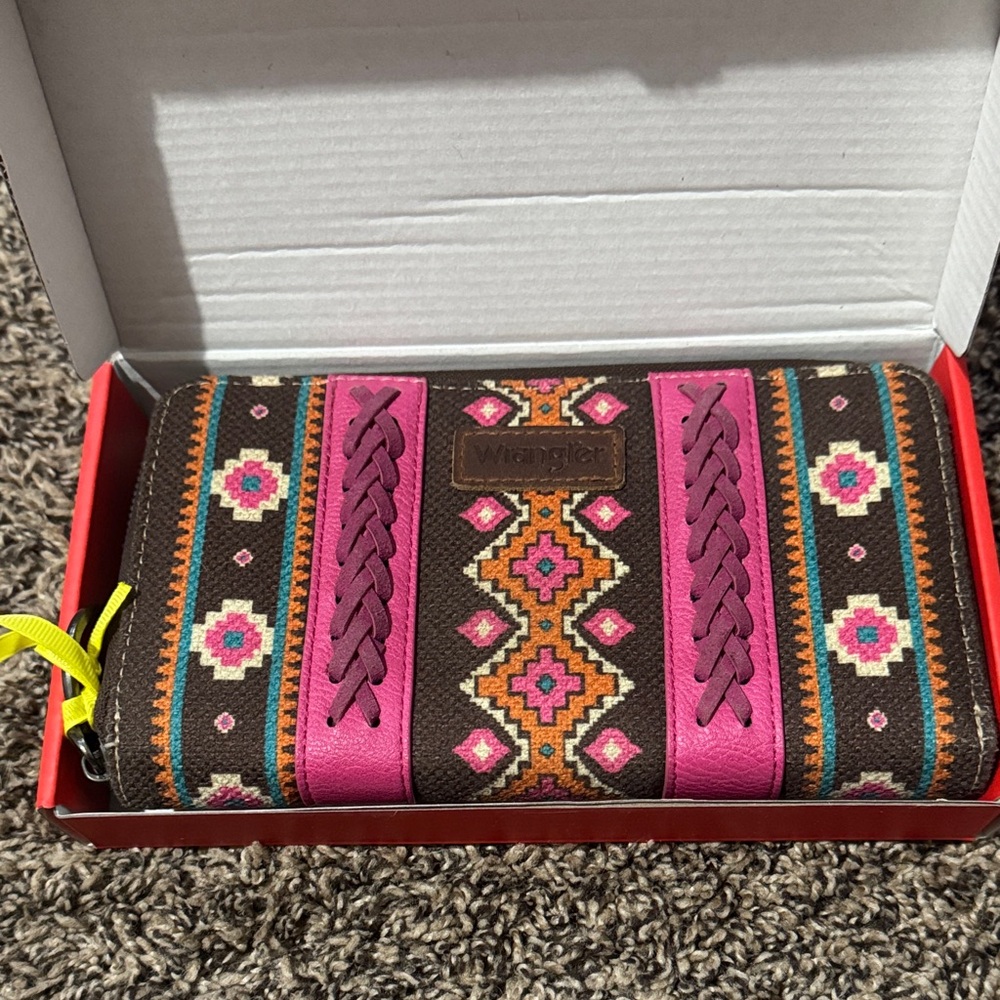 Wrangler Multicolor Patterned Wallet with Pink Trim - Picture 3 of 11